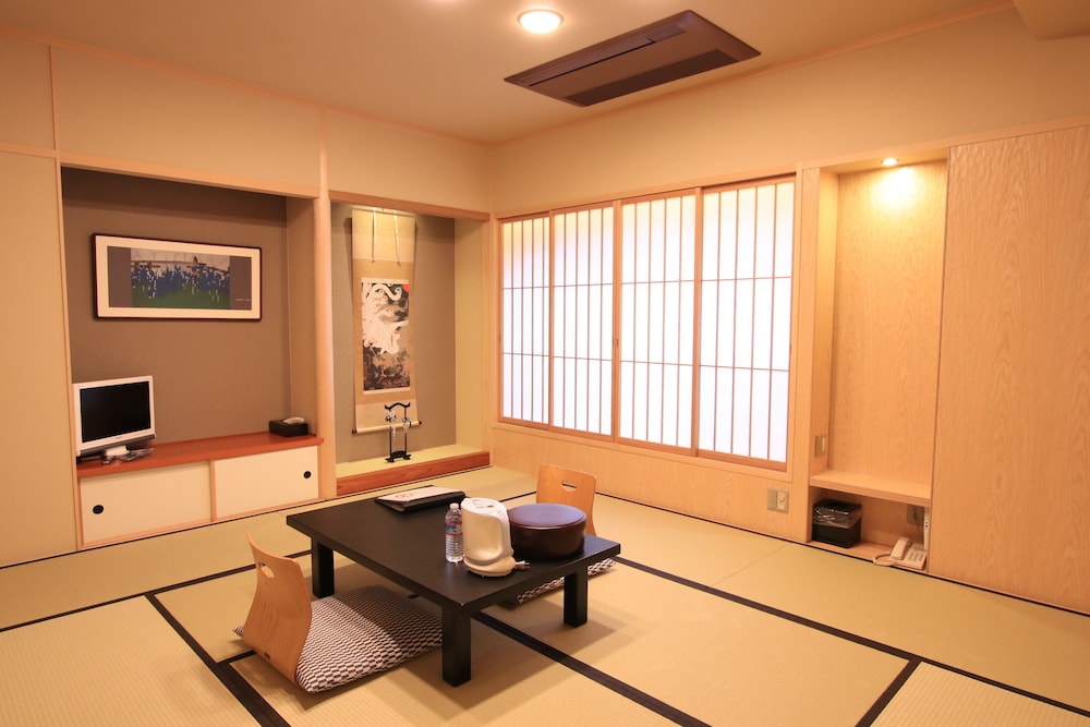 NISHIYAMA RYOKAN - 1953年創業 京都