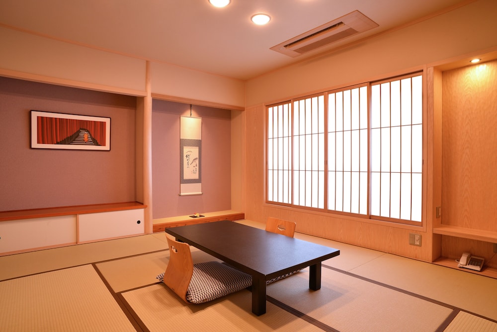 NISHIYAMA RYOKAN - 1953年創業 京都