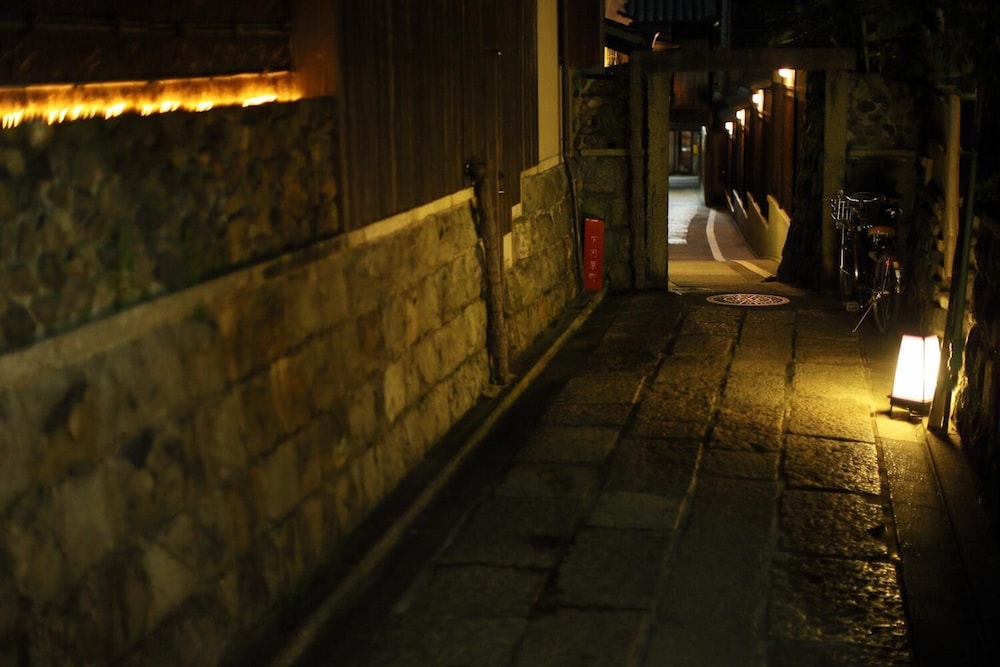 石塀小路 龍吟 京都