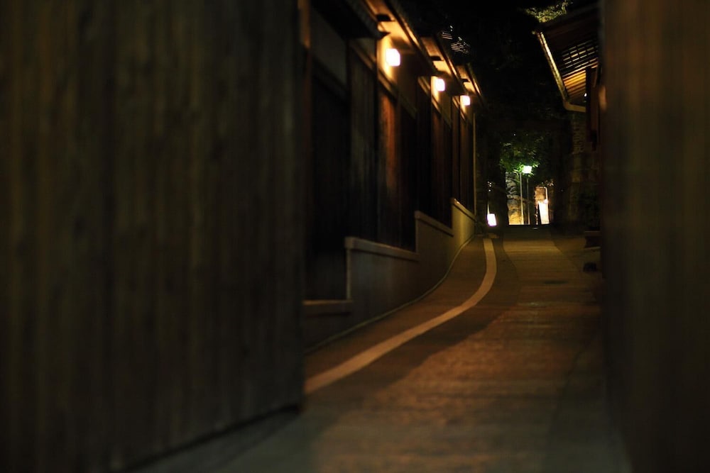 石塀小路 龍吟 京都