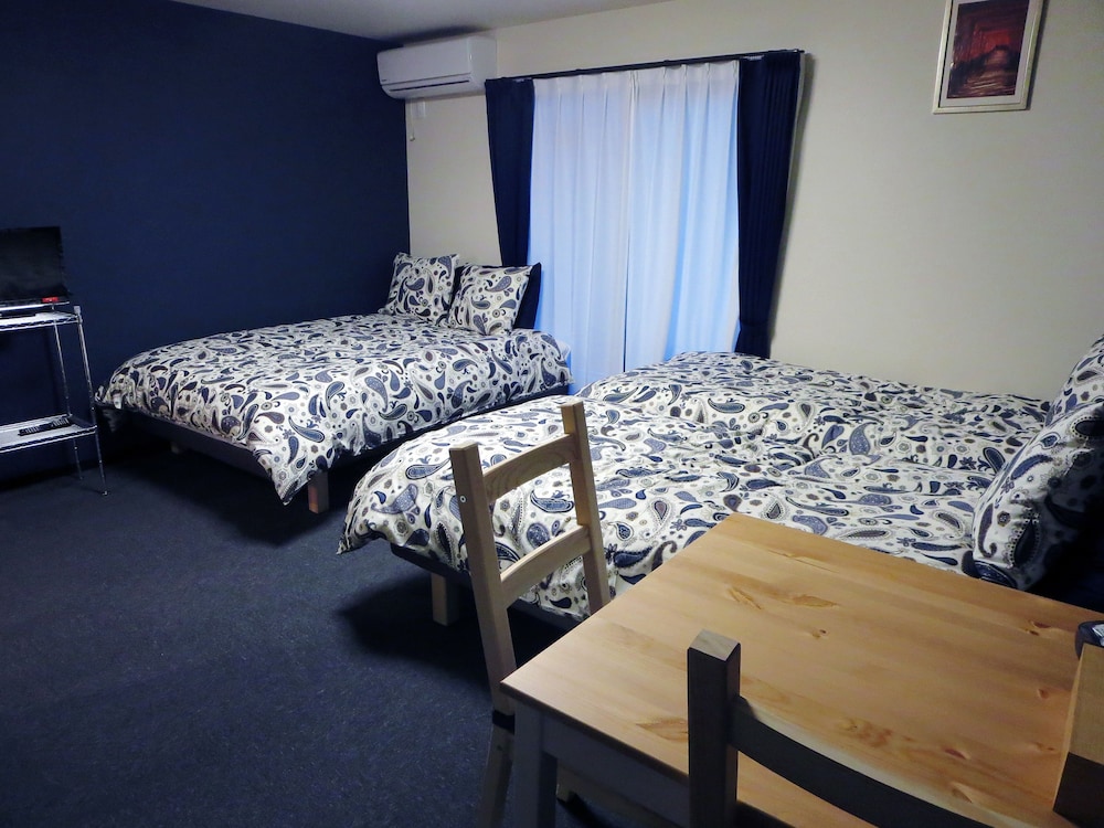 KYOTO YOKO & AKIRA GUESTHOUSE 京都