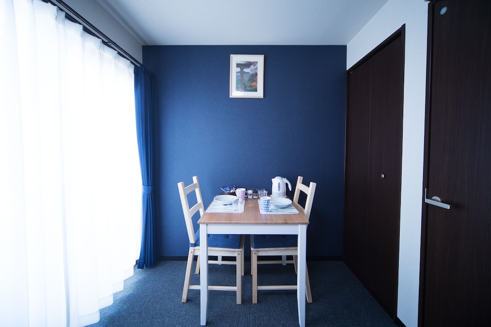 KYOTO YOKO & AKIRA GUESTHOUSE 京都