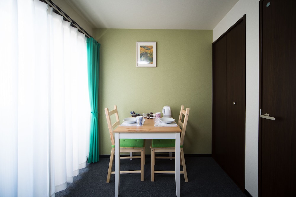 KYOTO YOKO & AKIRA GUESTHOUSE 京都