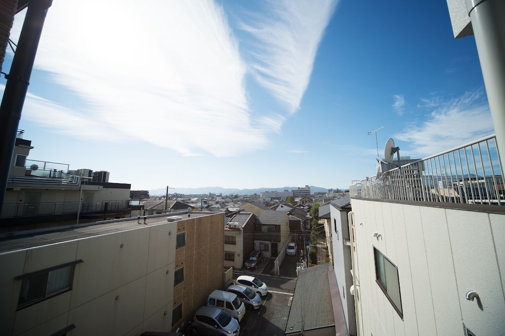 KYOTO YOKO & AKIRA GUESTHOUSE 京都