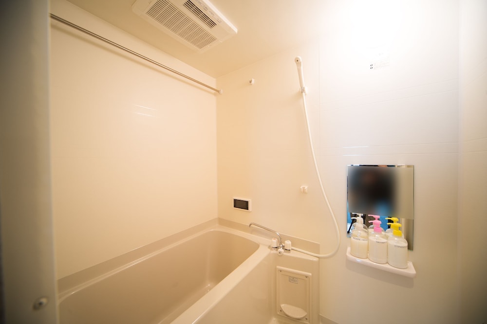 KYOTO YOKO & AKIRA GUESTHOUSE 京都