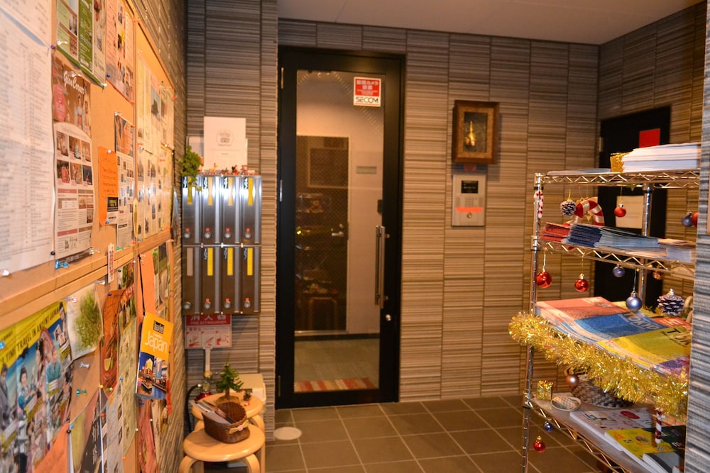 KYOTO YOKO & AKIRA GUESTHOUSE 京都