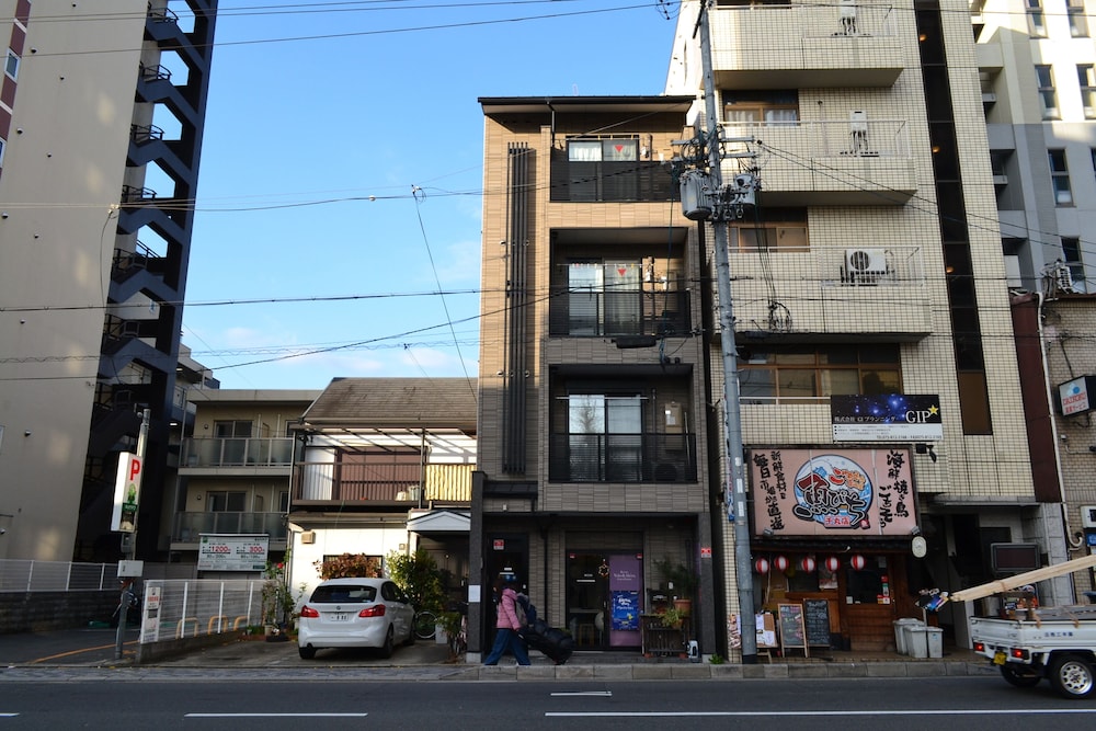 KYOTO YOKO & AKIRA GUESTHOUSE 京都