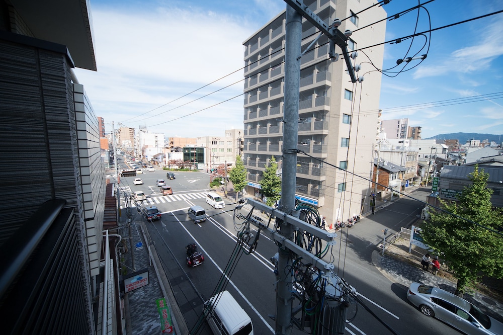 KYOTO YOKO & AKIRA GUESTHOUSE 京都