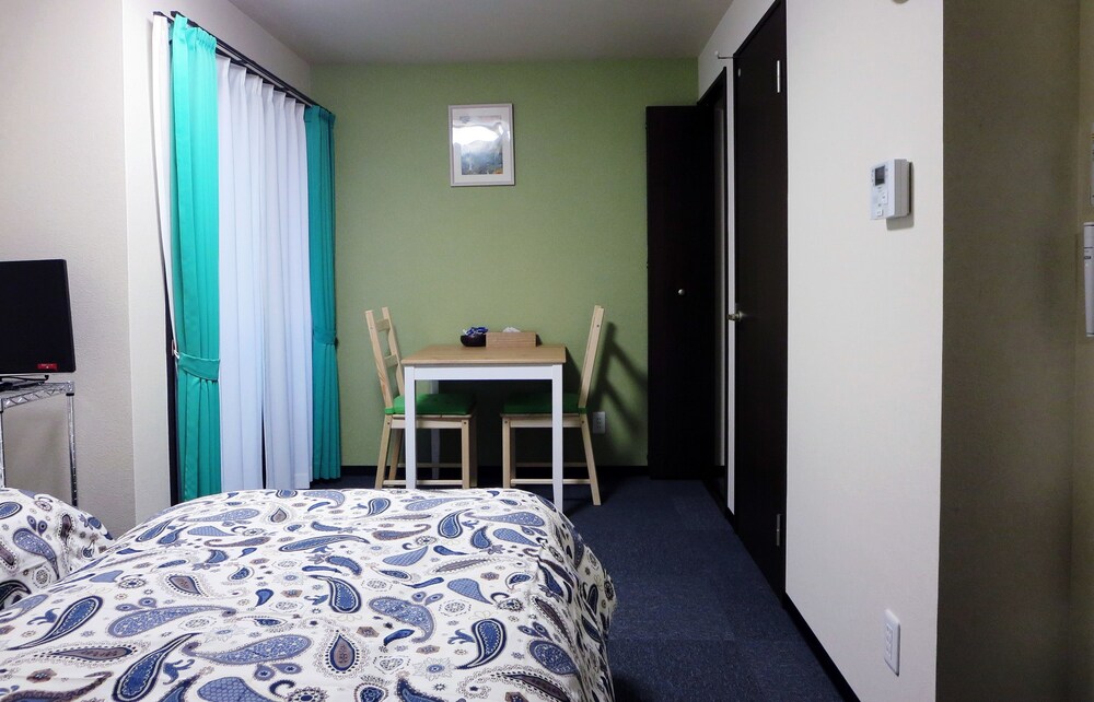 KYOTO YOKO & AKIRA GUESTHOUSE 京都