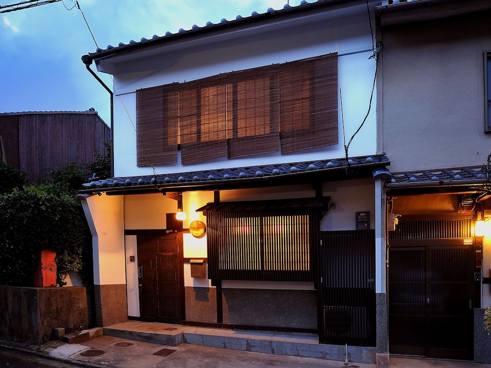 シアター & ライブラリーレジデンス 京都今熊野 京都