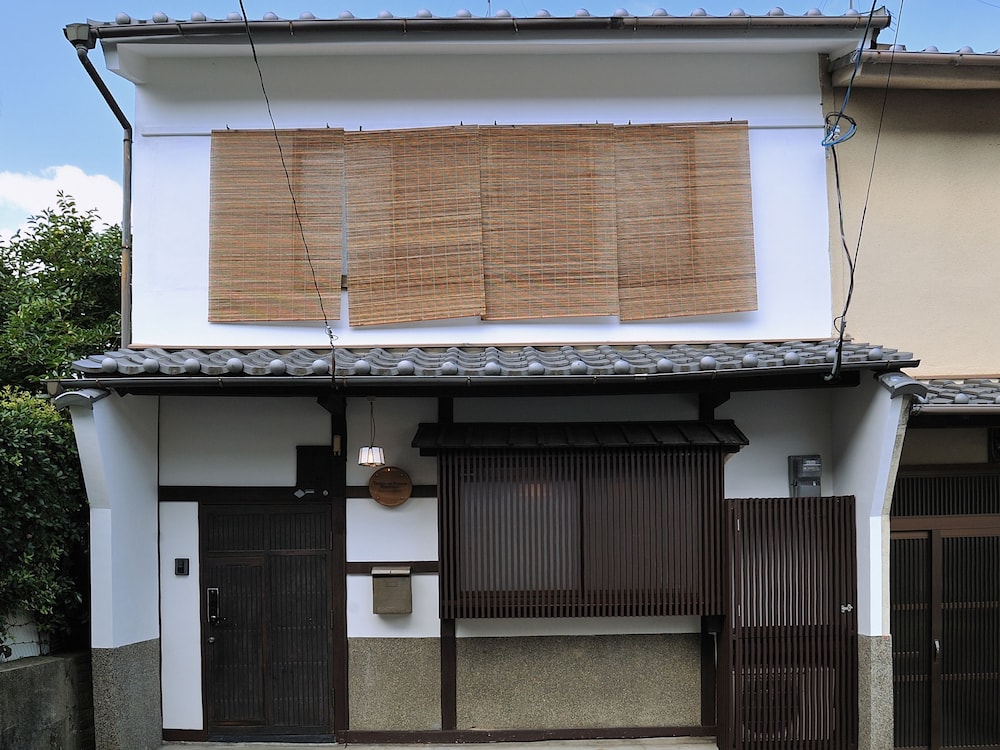 シアター & ライブラリーレジデンス 京都今熊野 京都
