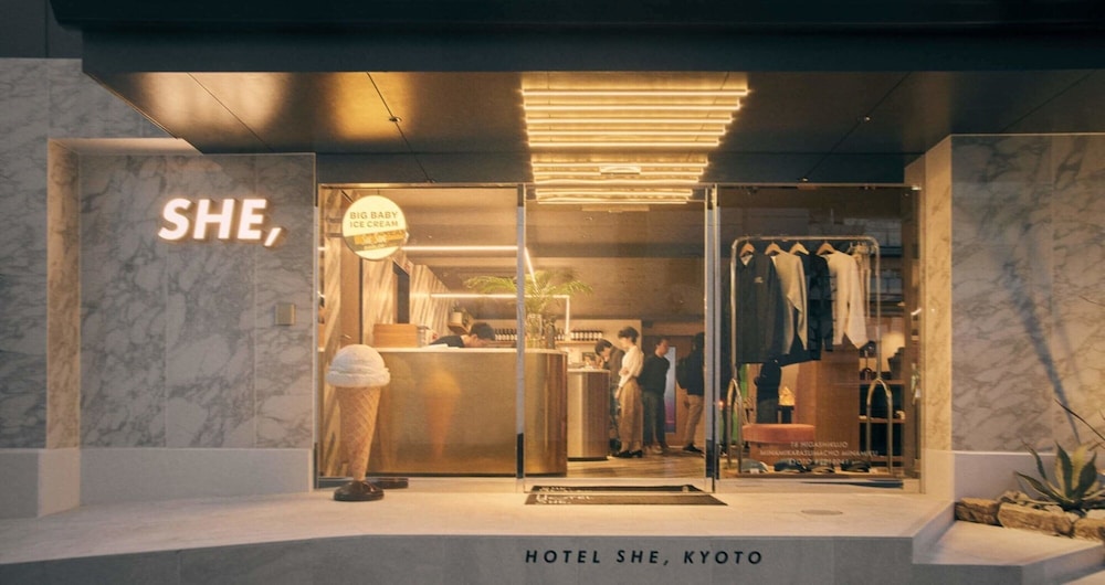 HOTEL SHE, KYOTO 京都
