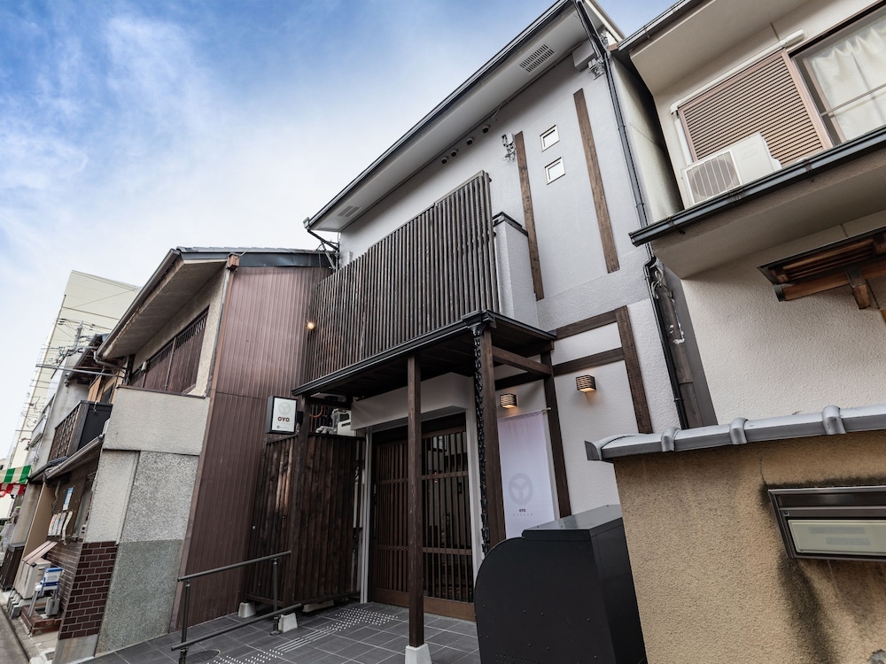 OYO RYOKAN E-STAY KYOTO ROKUJO 京都