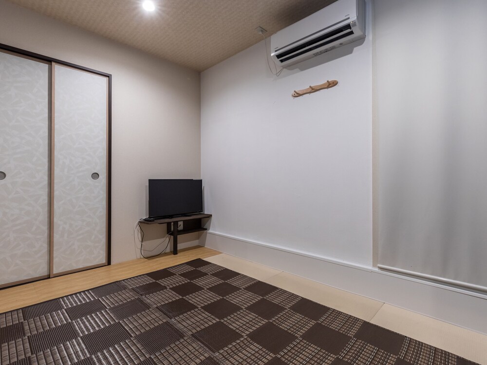 OYO RYOKAN E-STAY KYOTO ROKUJO 京都