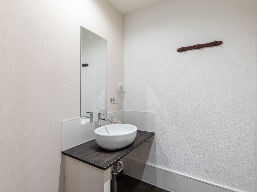 OYO RYOKAN E-STAY KYOTO ROKUJO 京都