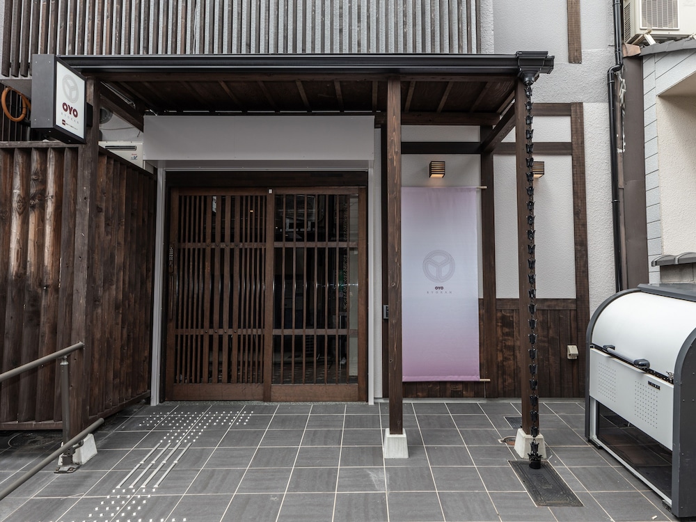 OYO RYOKAN E-STAY KYOTO ROKUJO 京都