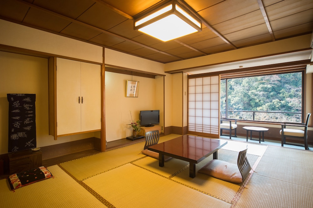 もみぢ家本館 高雄山荘 京都