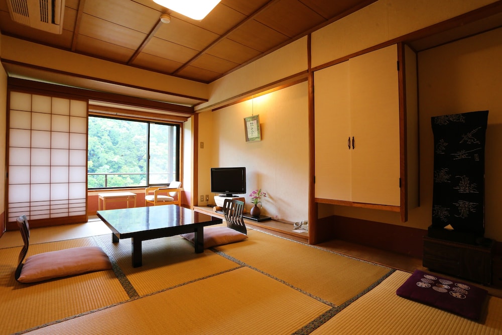 もみぢ家本館 高雄山荘 京都