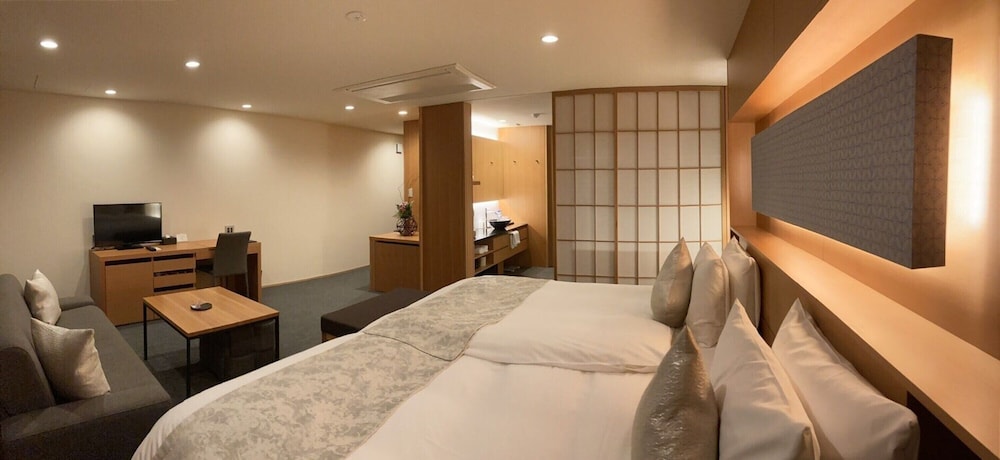 ヴィラ 三条室町・京都 京都
