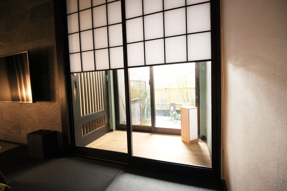 ホスタ二条泉 京都