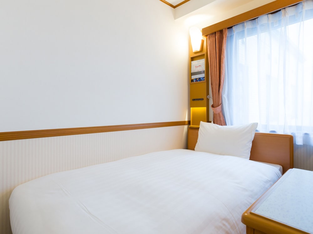 東横 INN 京都四条烏丸 京都