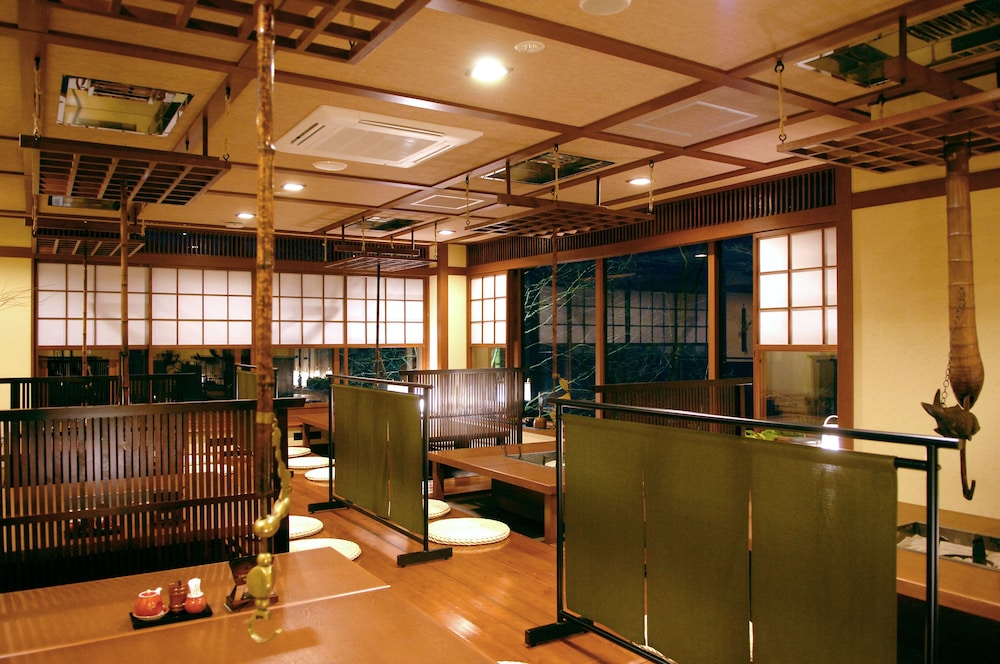丸駒温泉旅館 札幌