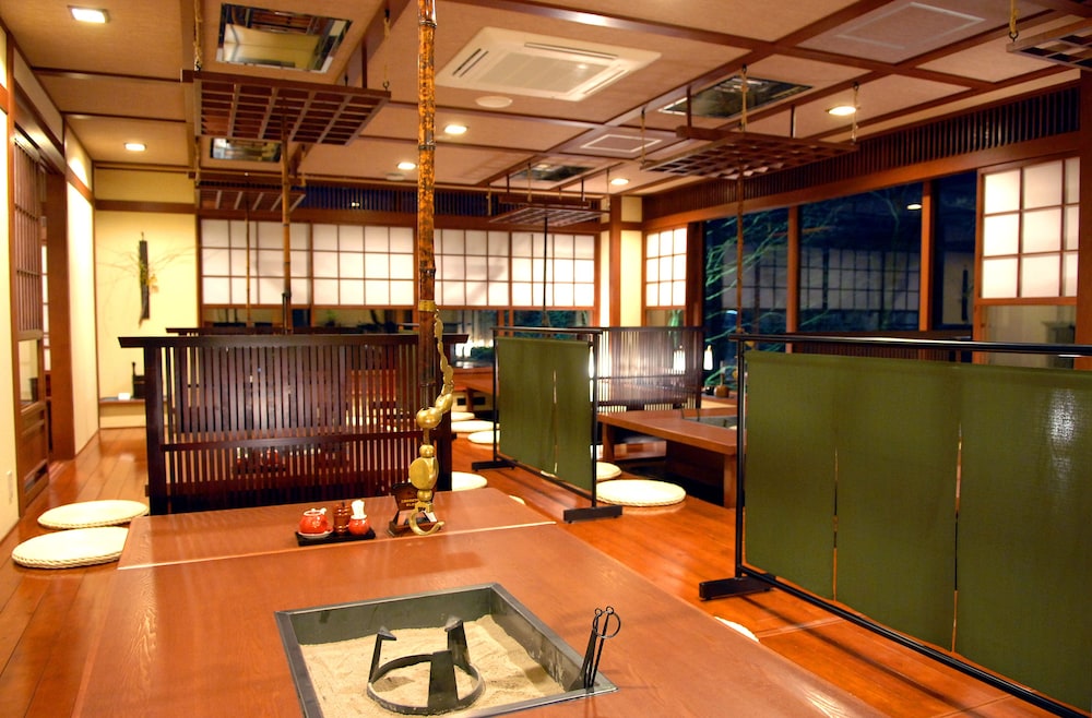 丸駒温泉旅館 札幌
