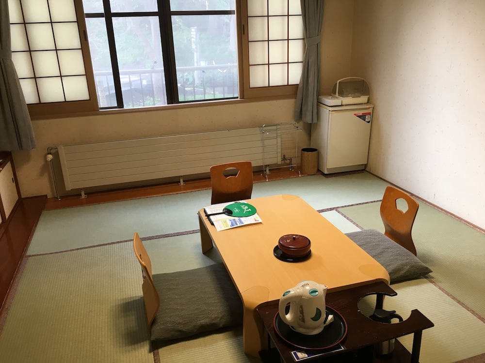 丸駒温泉旅館 札幌