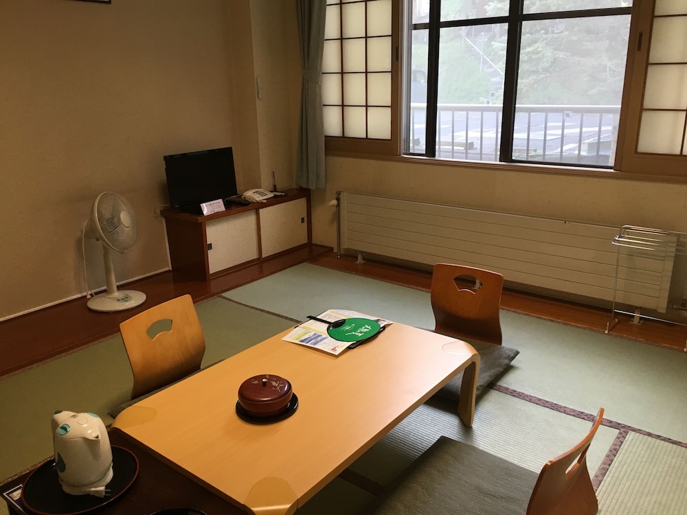 丸駒温泉旅館 札幌