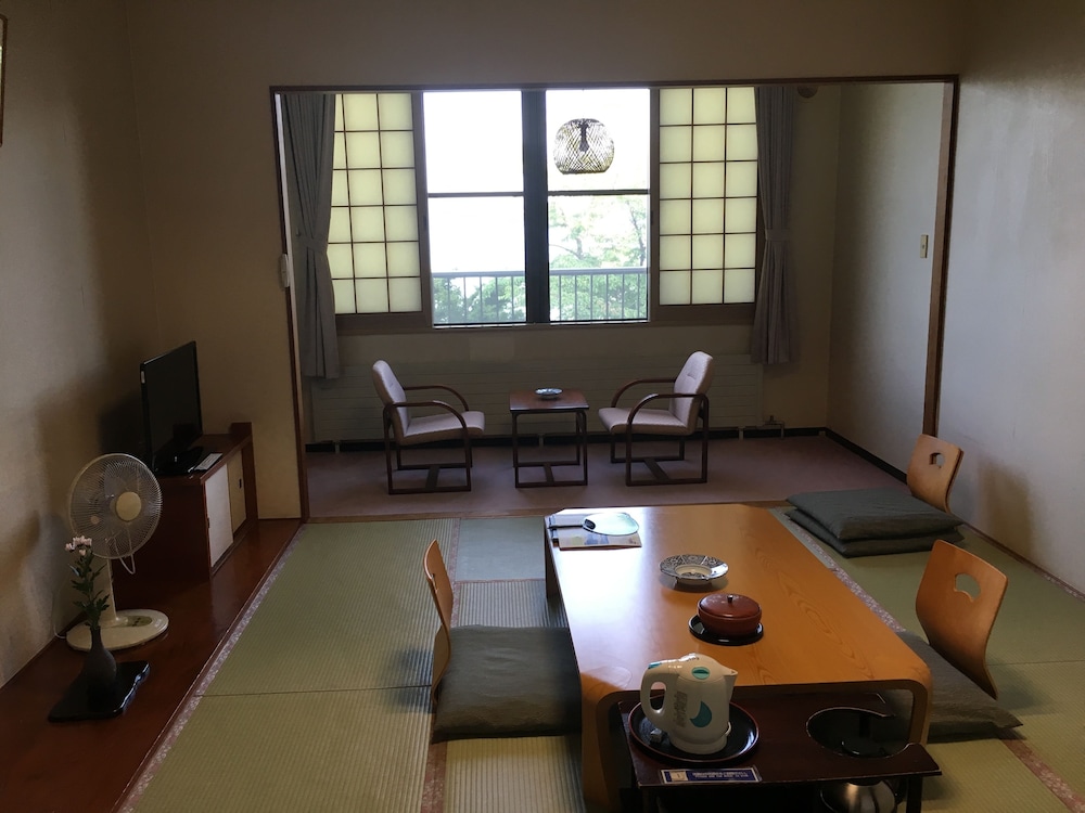丸駒温泉旅館 札幌