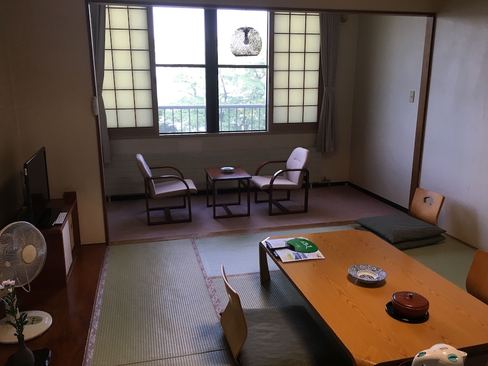 丸駒温泉旅館 札幌
