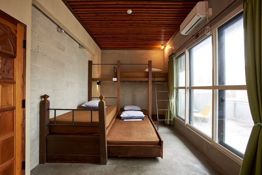 UNTAPPED HOSTEL 札幌