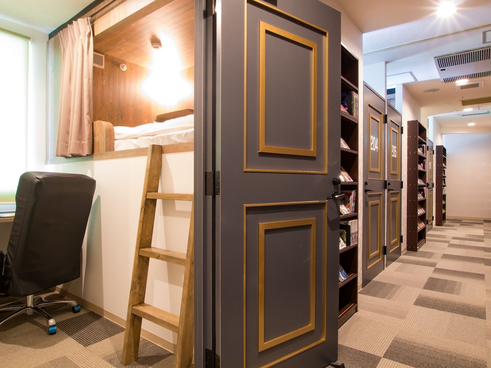 COMICS & CAPSULEHOTEL コミカプ札幌すすきの 札幌