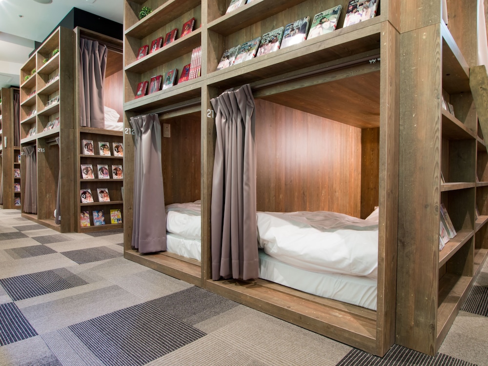 COMICS & CAPSULEHOTEL コミカプ札幌すすきの 札幌