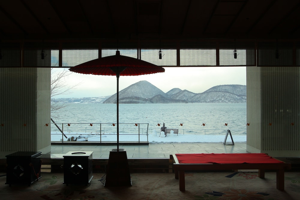 洞爺 湖畔亭 札幌