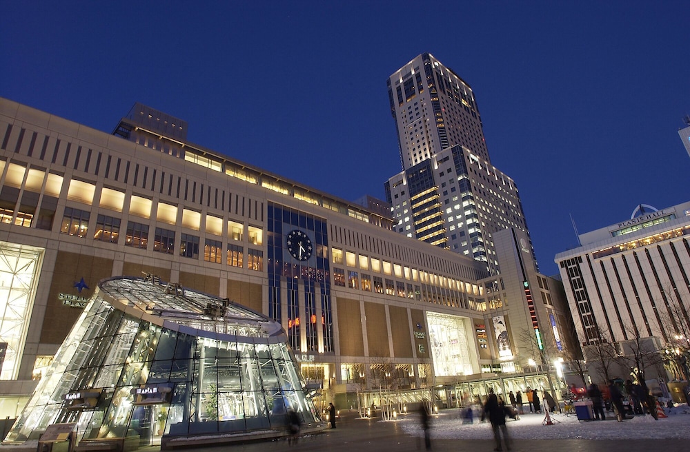 THE BASE SAPPORO SUSUKINO 札幌