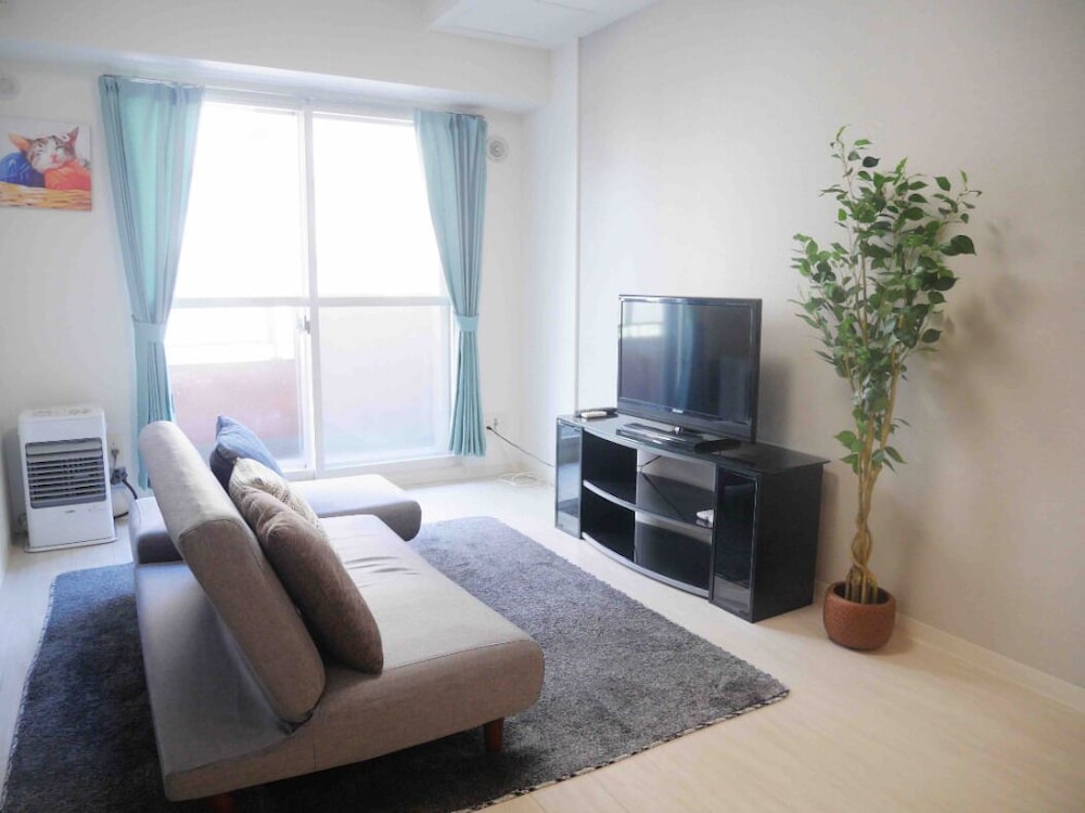 SUN COURT MINAMI 4-JO 302 札幌