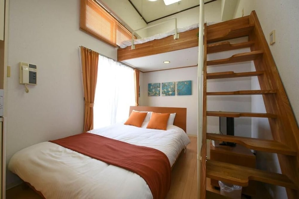 OPUS 702 札幌