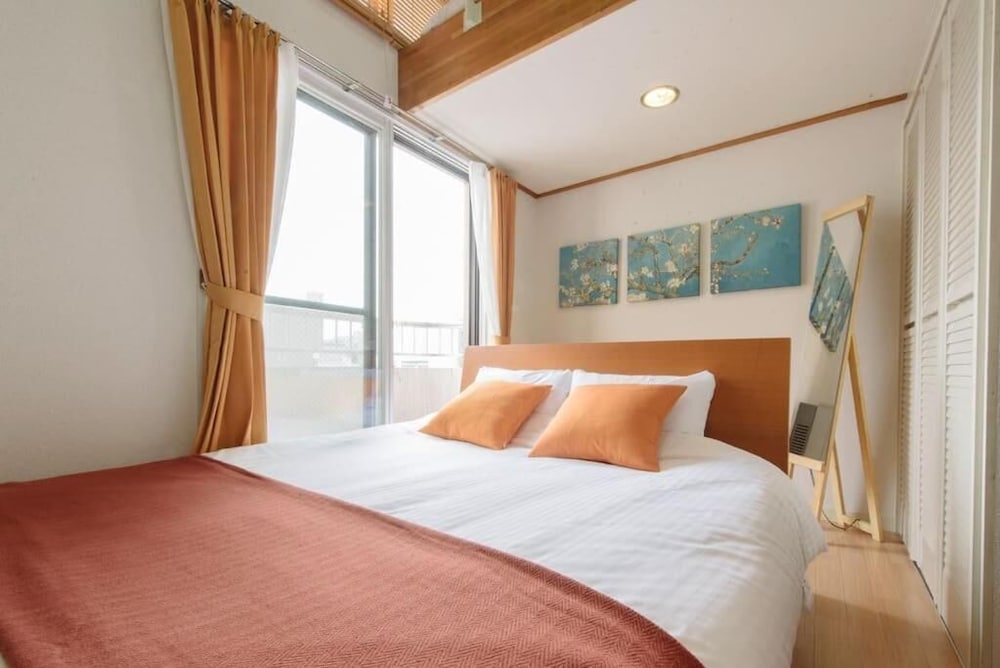 OPUS 702 札幌