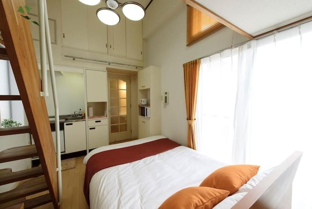 OPUS 702 札幌