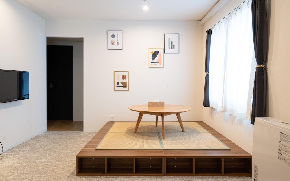 UCHI SUSUKINO 5.7 札幌
