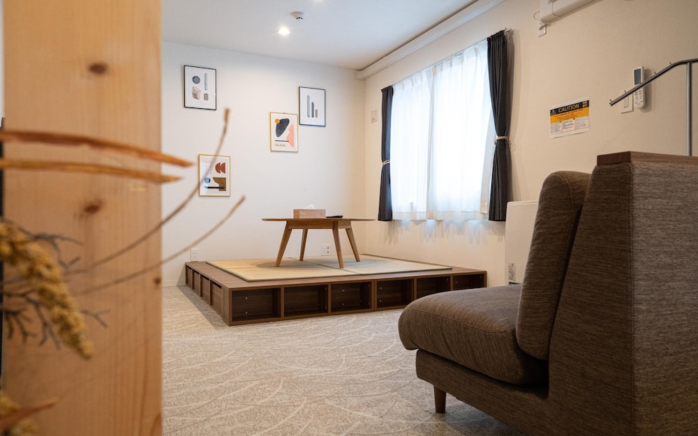 UCHI SUSUKINO 5.7 札幌