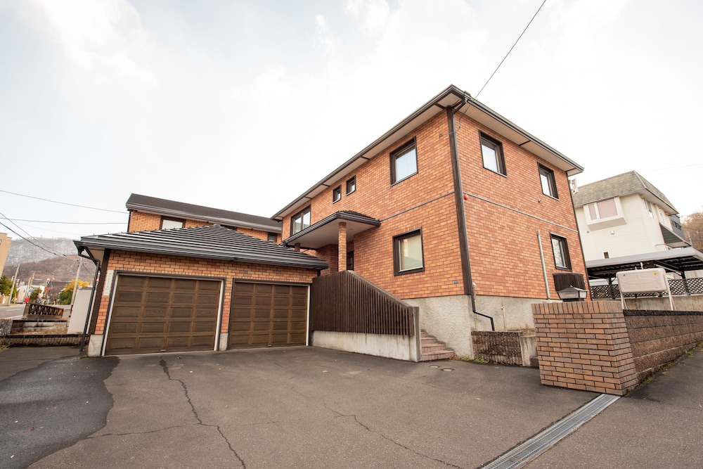 SAPPORO ASAHIGAOKA HOUSE 札幌