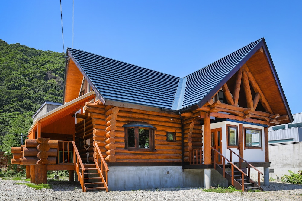 UCHI NORTH LOG CABIN 札幌