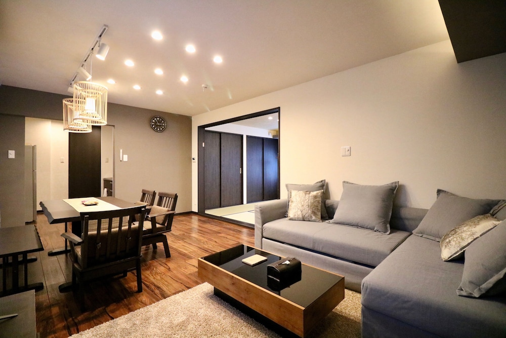 ONE’S VILLA SAPPORO 1F 札幌