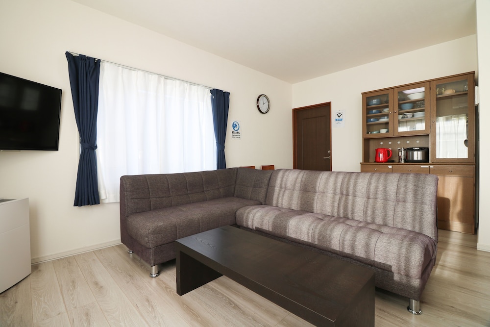 HDO HACHIKEN VILLA 2F 札幌