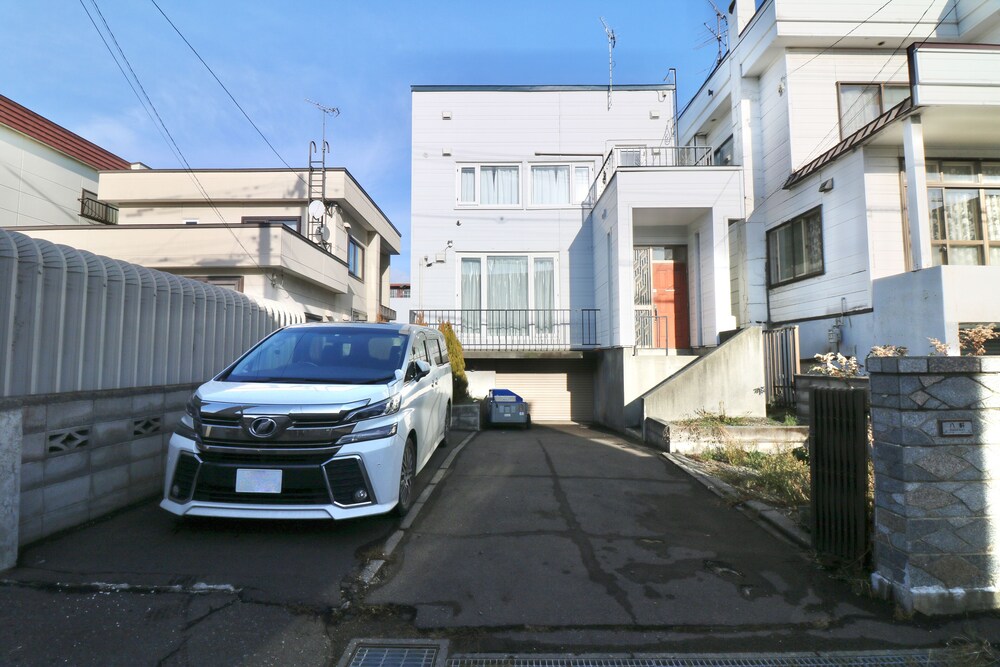 HDO HACHIKEN VILLA 2F 札幌