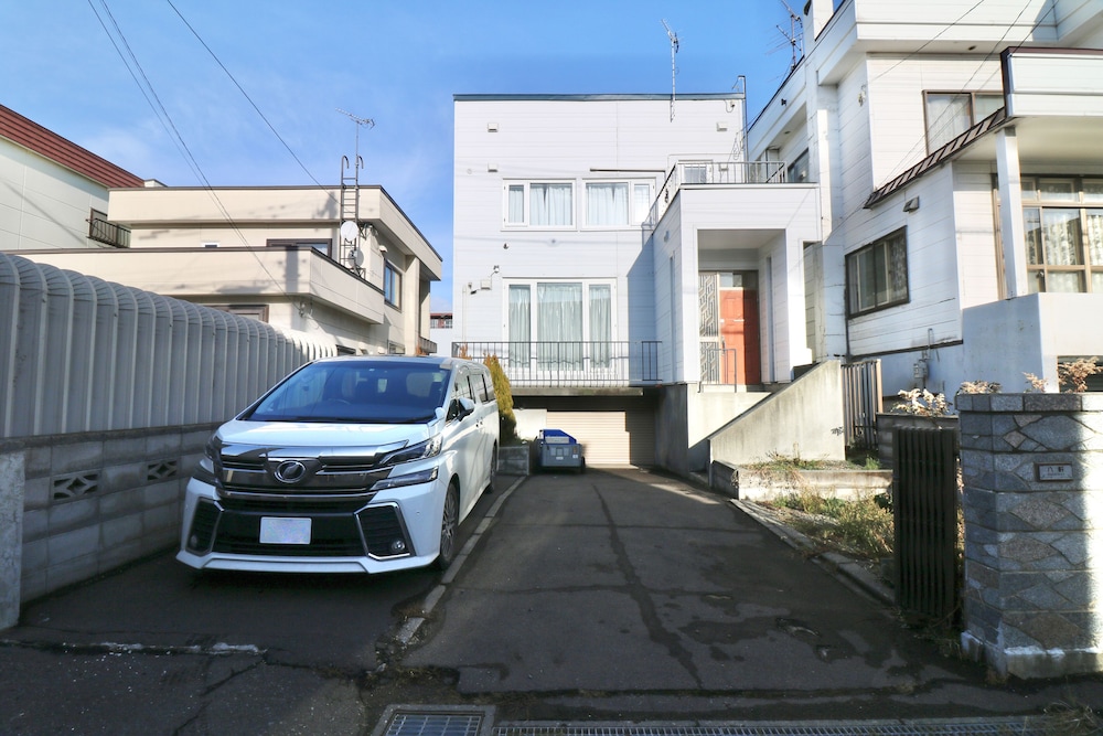 HDO HACHIKEN VILLA 1F 札幌