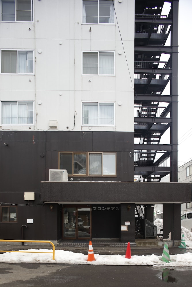F24-302 PREMIUM SUITE 1LDK WITH PARKING 札幌