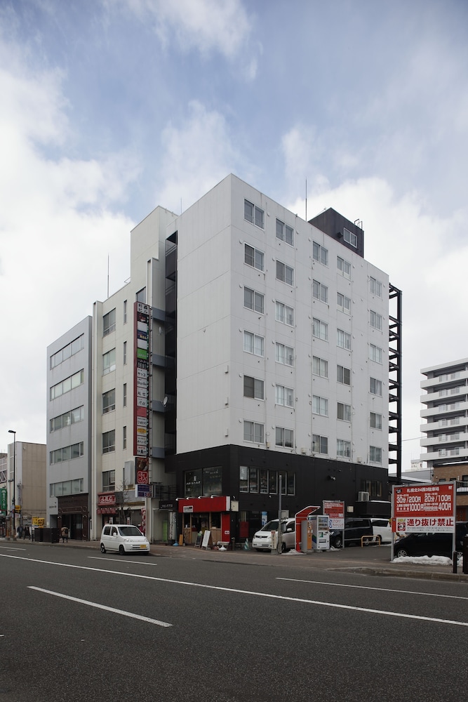 F24-302 PREMIUM SUITE 1LDK WITH PARKING 札幌